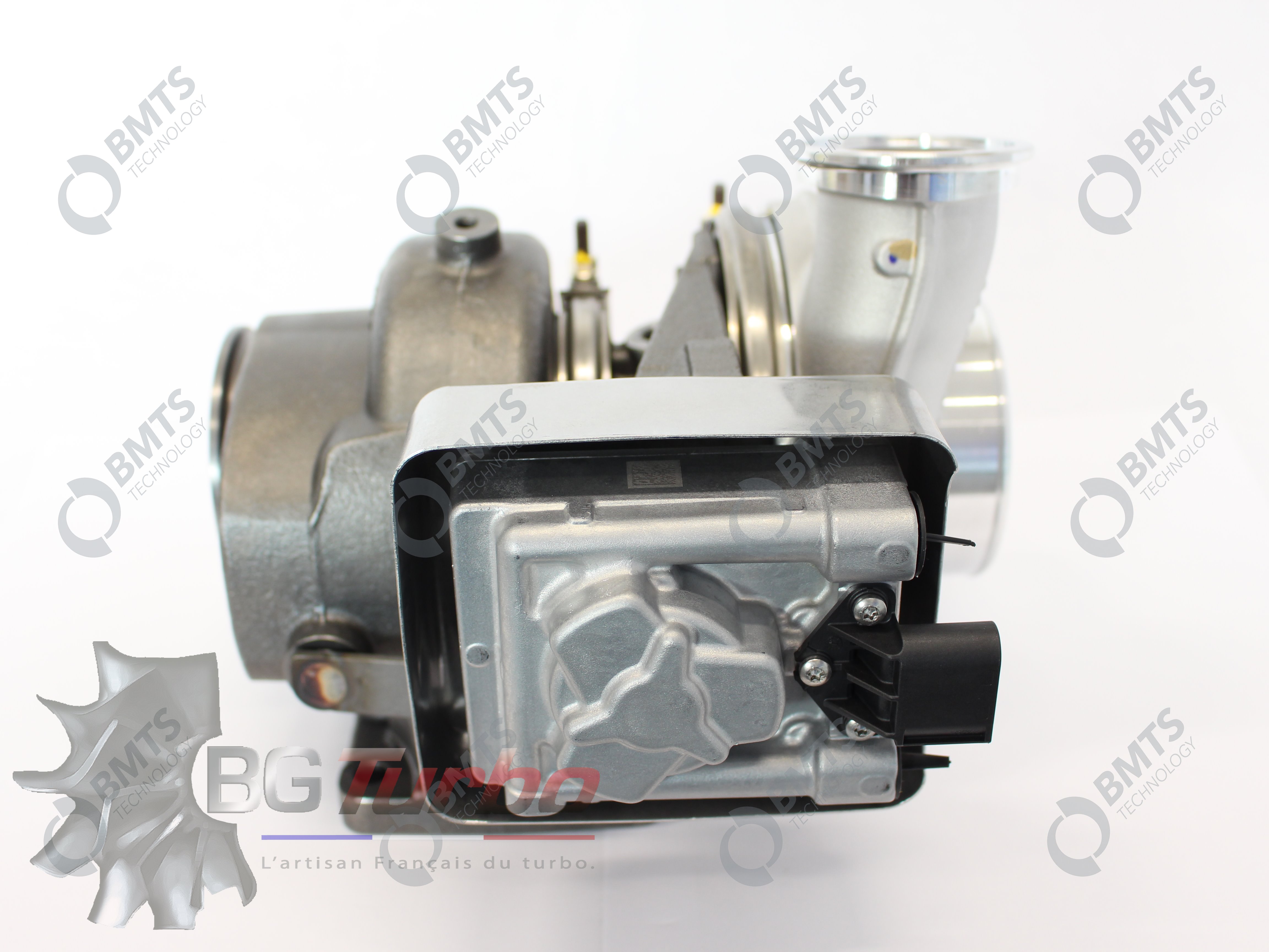 TURBO - NEUF ORIGINE - PL - Massey Ferguson: MF 7344 ST5 (2021-2022), MF 7347 S ST5 (2021-9999), MF Activa S 7345 MCS, MF Activa S 7347 MCS, MF Beta 7360VALTRA: T174EH MR19, T174EA MR19, T174EV SmartTouch MR19, T174ED SmartTouch MR19, T194H MR19, T214H MR19, T234H MR19, T254H MR19, T194A MR19, T214A MR19, T234A MR19, T254A MR19, T194V SmartTouch MR19, T214V SmartTouch MR19, T234V SmartTouch MR19, T254V SmartTouch MR19, T194D SmartTouch MR19, T214D SmartTouch MR19, T234D SmartTouch MR19 - 40008620

